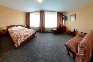 Гостиница Челябинск Челябинск Улучшенный двухместный номер с 1 кроватью-2